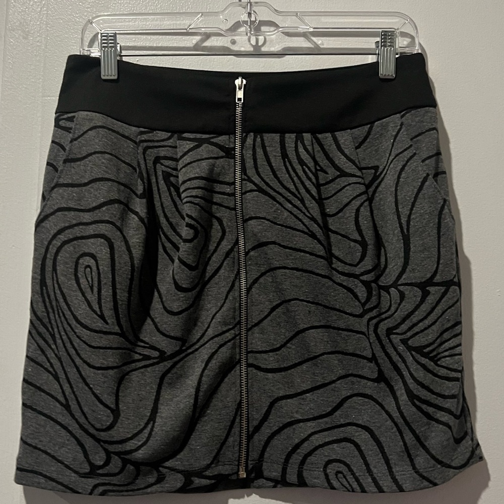NEW NWT Forever 21 XXI Mini gray black zipper skirt L Large abstract pockets
